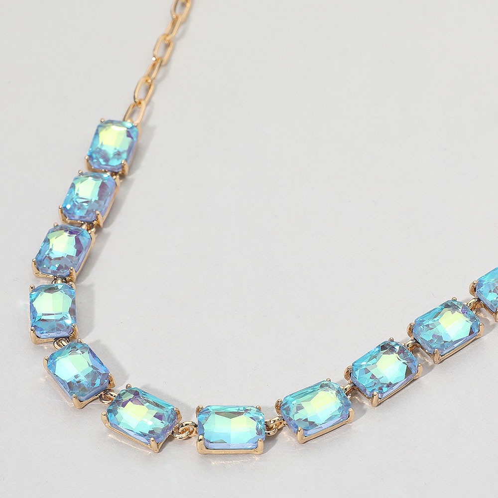 Elegant Blue and Gold Necklace